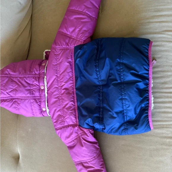 Patagonia 2T Purple and Cream Fleece-Lined Reversible Puffer Jacket - Picture 3 of 7